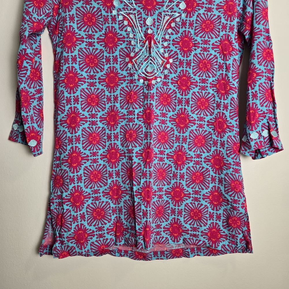 ESCAPADA LIVING Geometric Embroidered Vibrant V neck 3/4 Sleeve Top XS - Picture 6 of 10
